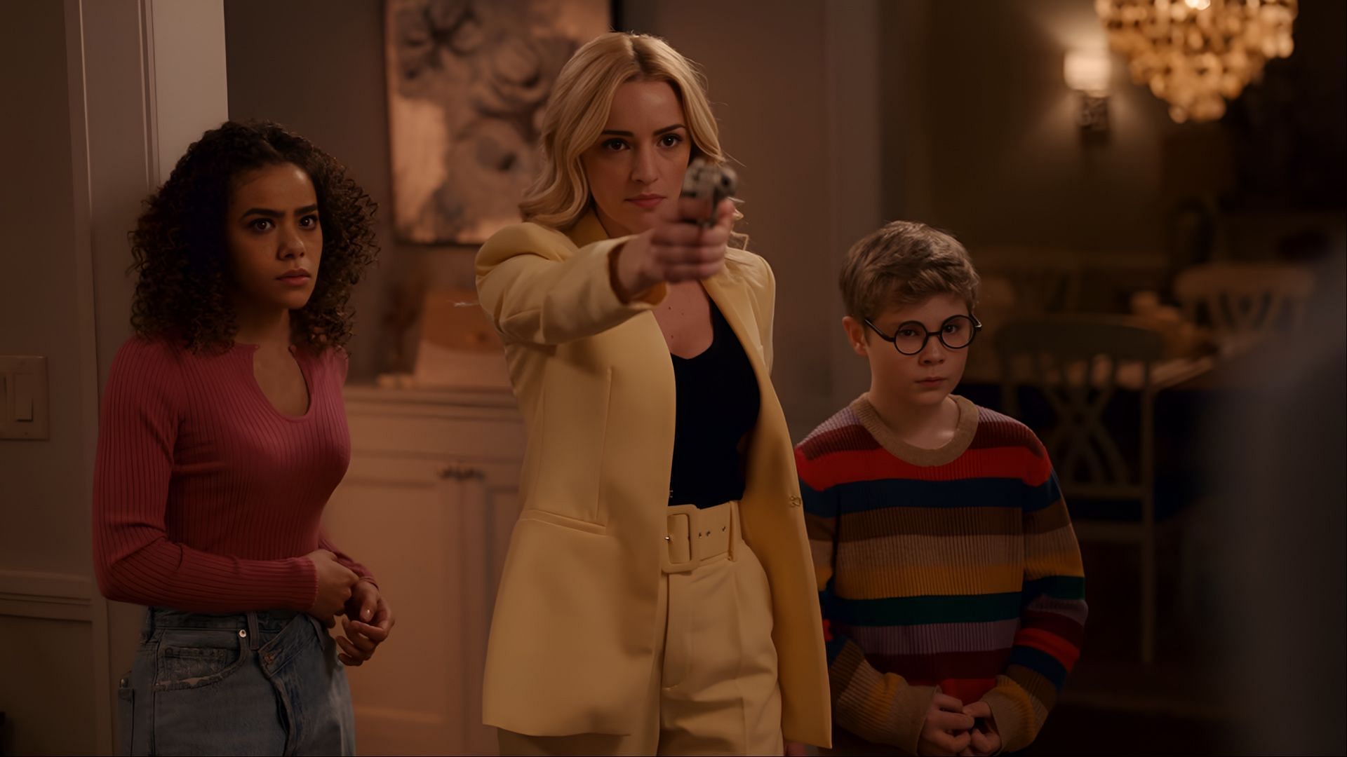 Georgia defends her family as tensions escalate with Gil in Ginny & Georgia season 2, while Ginny and Austin look on (Image via Netflix)